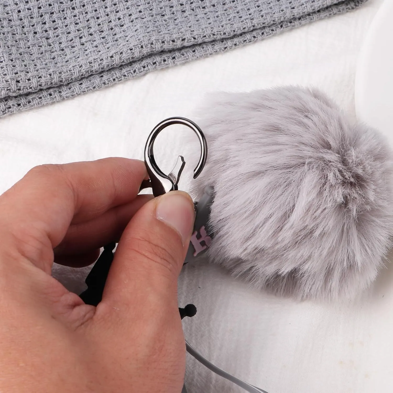 Cute Keychains for Girls,Kawaii Car Keychain Accessories,Key Purse Handbag Charms for Women