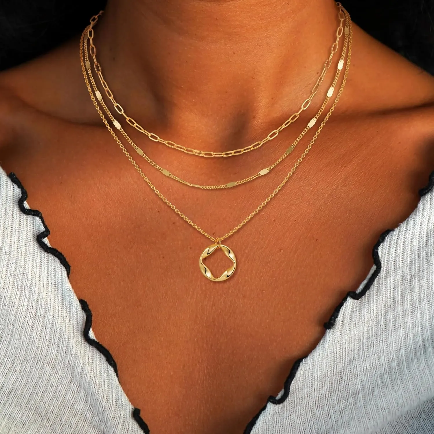 Layered Gold Necklaces for Women, 18K Real Gold Plated Gold Layered Disc Circle Pearl Pendant Necklace Choker Necklace Set Jewelry Gifts for Women