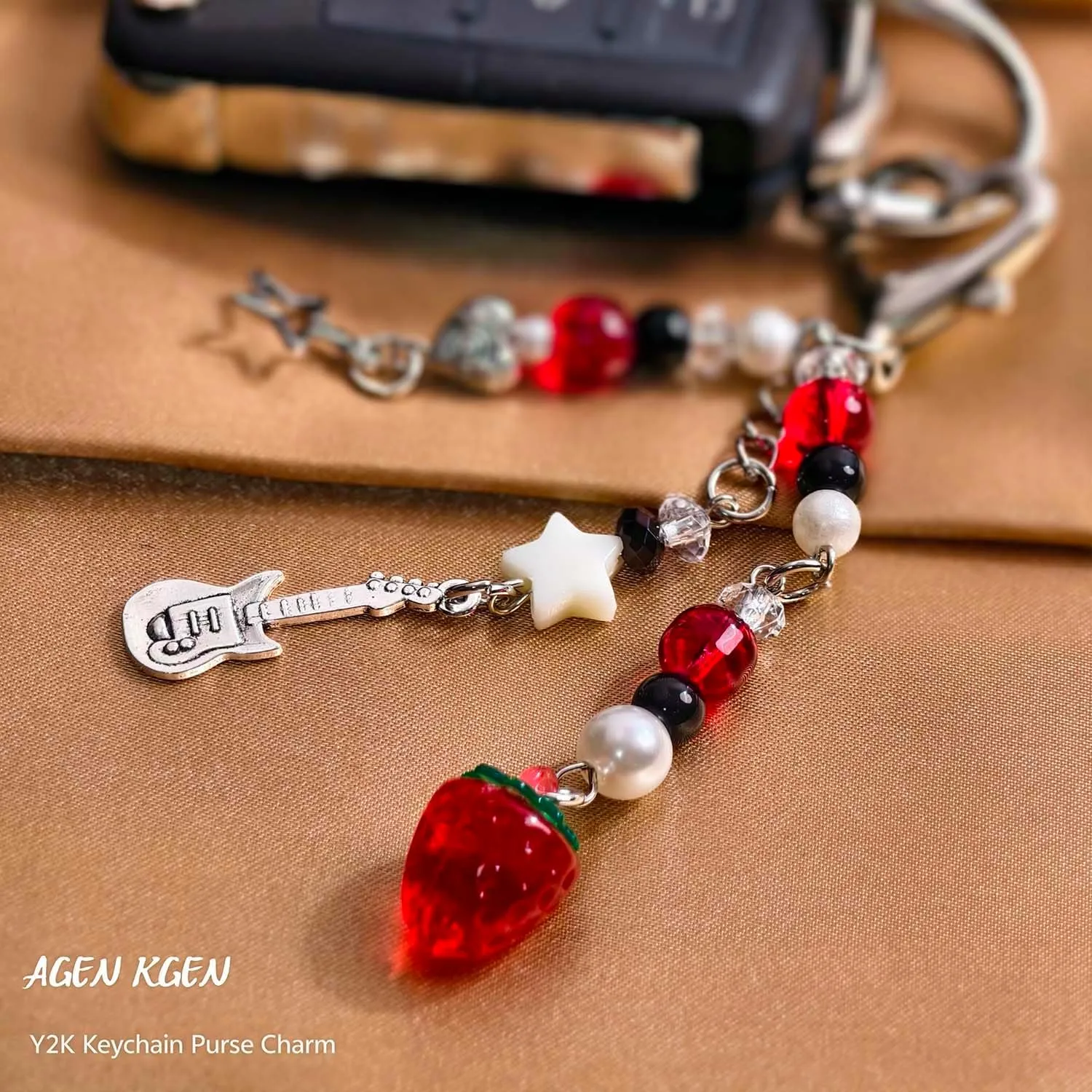 Novelty keychains Aesthetic Y2K Keychain Charms Stylish Keychains Accessories for Women Bag Purse Gifts